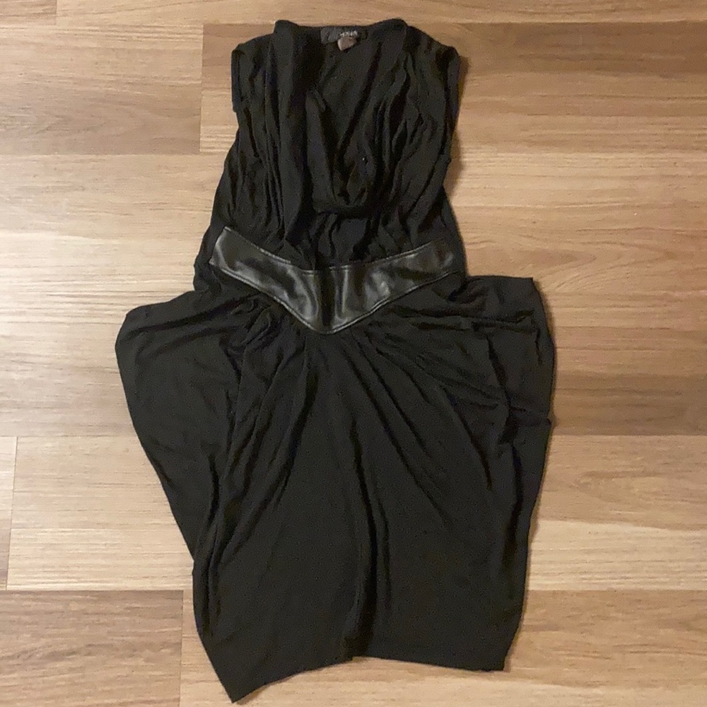 Dress - Picture 1 of 2